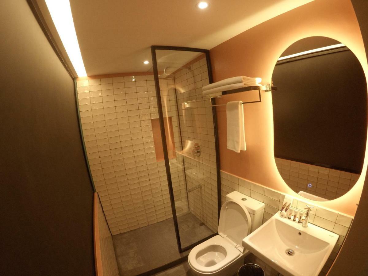 Citizen Hotel Мандалуйонг Экстерьер фото